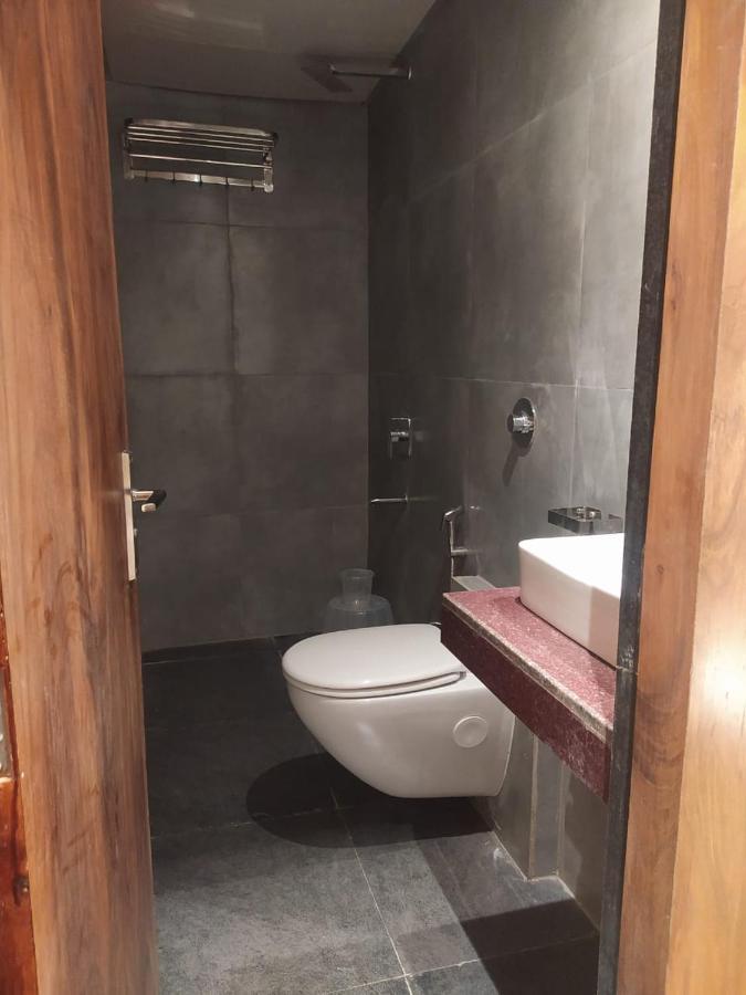 Hotel Adams Inn Near Mumbai Airport 외부 사진