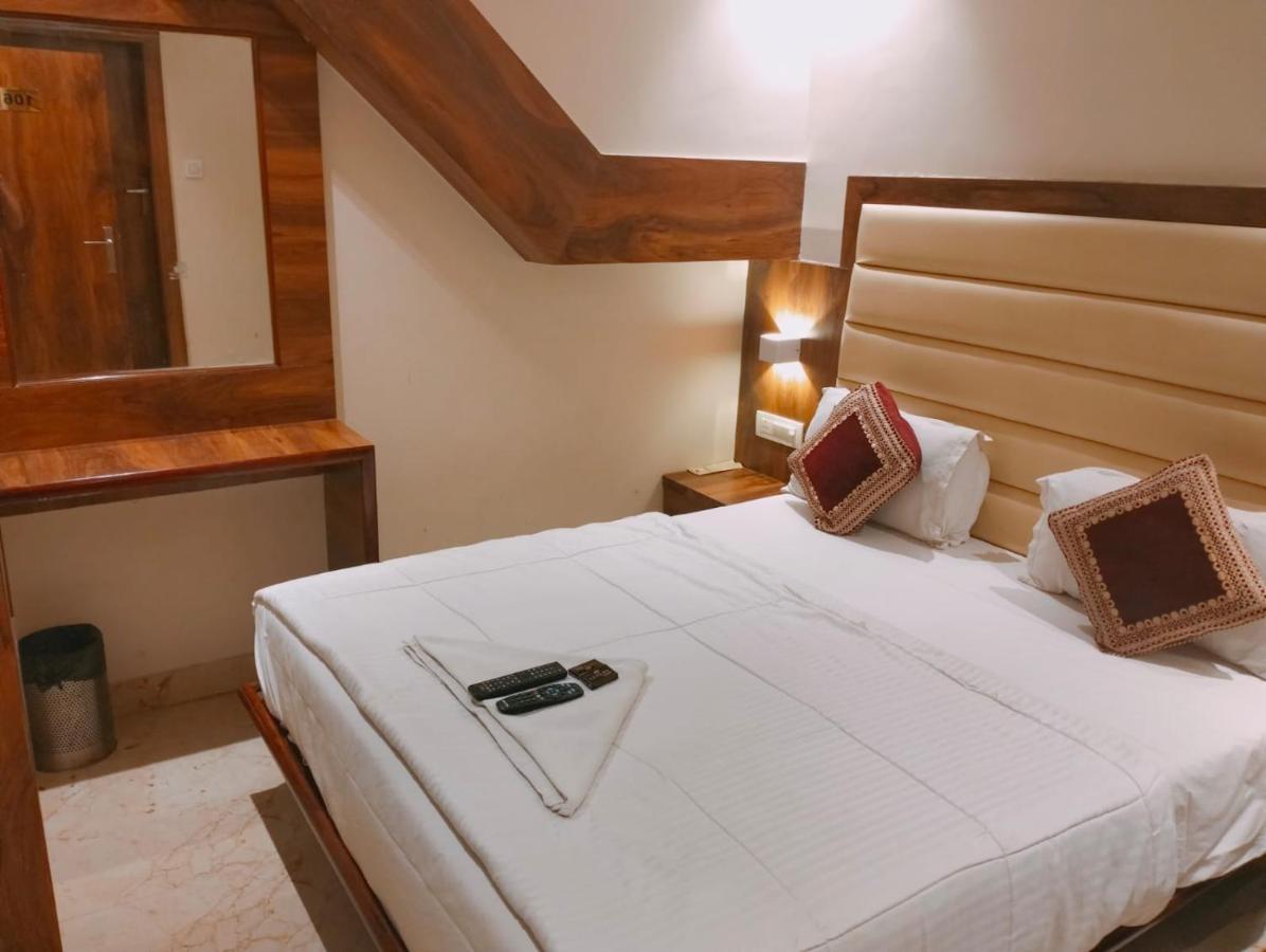 Hotel Adams Inn Near Mumbai Airport 외부 사진
