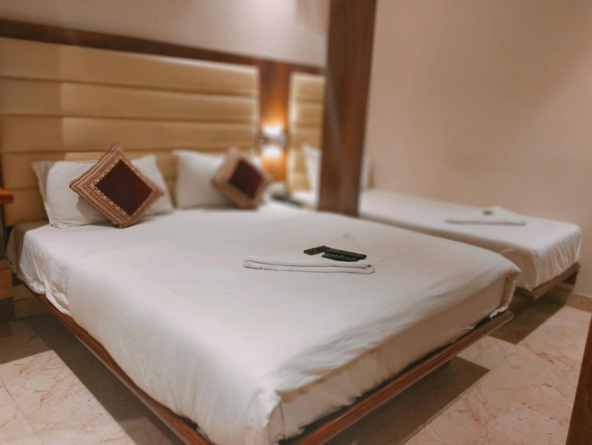 Hotel Adams Inn Near Mumbai Airport 외부 사진