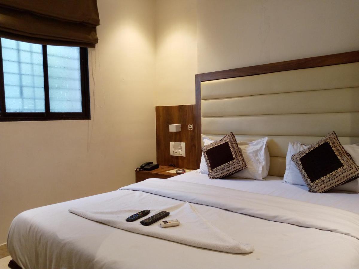 Hotel Adams Inn Near Mumbai Airport 외부 사진