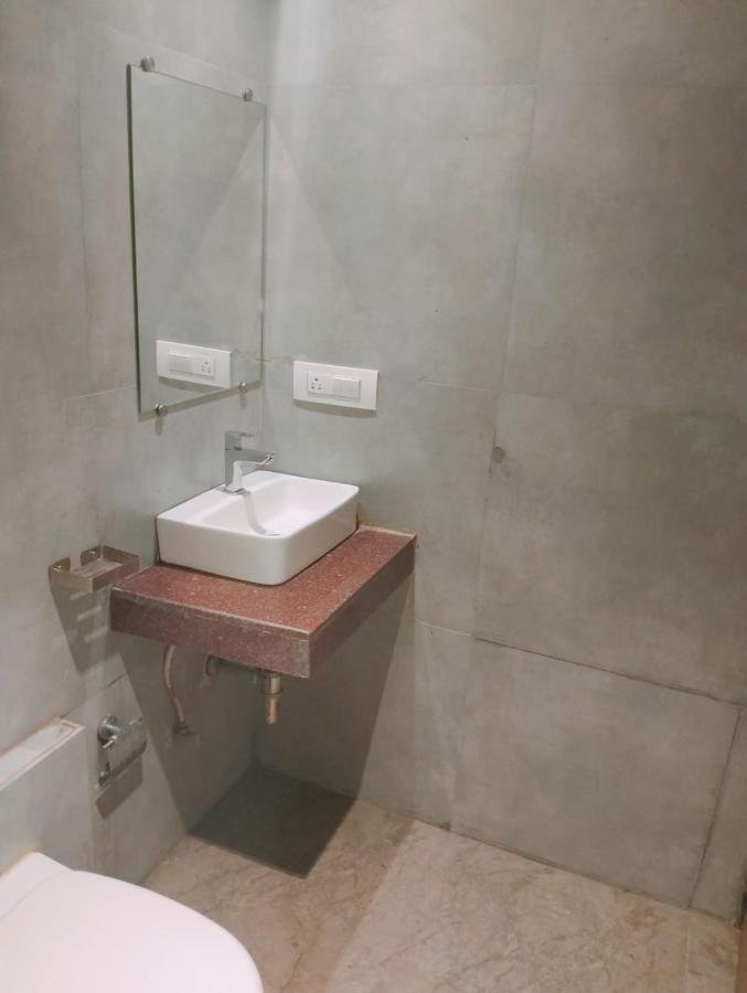 Hotel Adams Inn Near Mumbai Airport 외부 사진